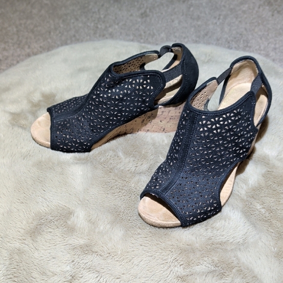 Life Stride Shoes - Life Stride Black Laser-Cut Cork Wedge Sandals
